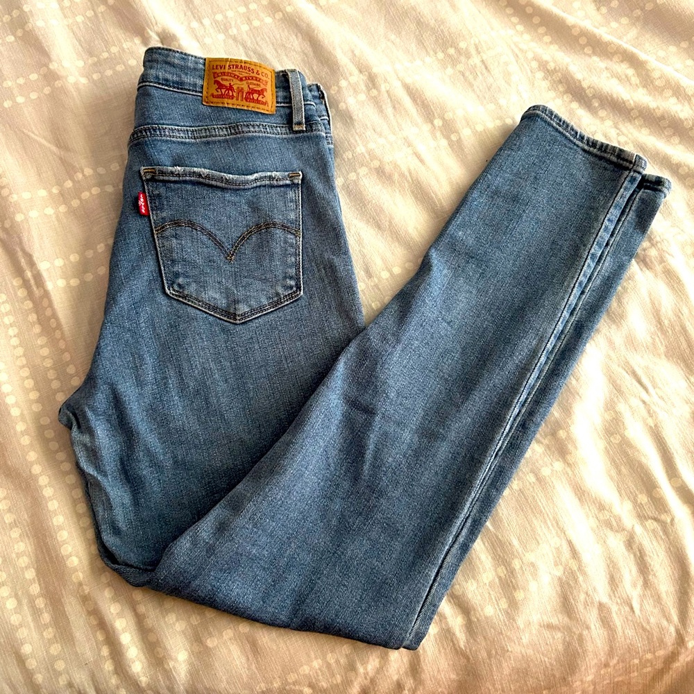 Levis Light Wash 721 High Rise Skinny Jeans - Sz 28 - GUC